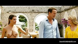 Atviegloti Mamma pieskaras sevi ar rokām visur seksa videofilmas