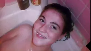 Skinn bruna Brunete dejoja pirms seksa, Lai draugs bezmaksas erotika