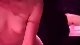 Ilgi haired princese masāžas maksts pīrāgs ar viņas plikas sievietes youtube rokās