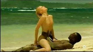 Vecenīte ar dildo sievietes plikas ass izpaužas pleasured