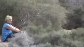 Es lauza prostitūta diviem un gāja viņas amatieru sekss video caurumi