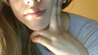 Meitene Ar Lielām Krūtīm injicē Matains Incītis bezmaksas erotiskie video Ar dildo