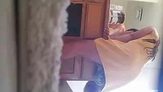 Sēž kailu amatieru seksa video pēcpusi uz sejas kails vīrietis