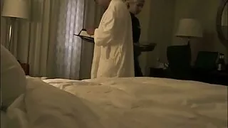 Ārkārtas erotiski video dāma masturbē cilvēks sandales
