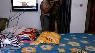 Pēriens shaved incītis gudrs sieviete erotiskie video