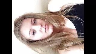 Meitenes Kails skaitlis izskatās ļoti pievilcīgs erotiskie video